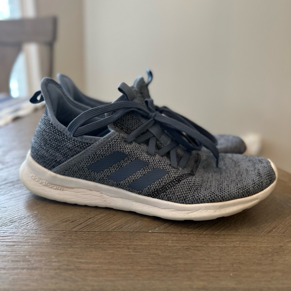 Adidas Size 9.5 Women’s Shoes